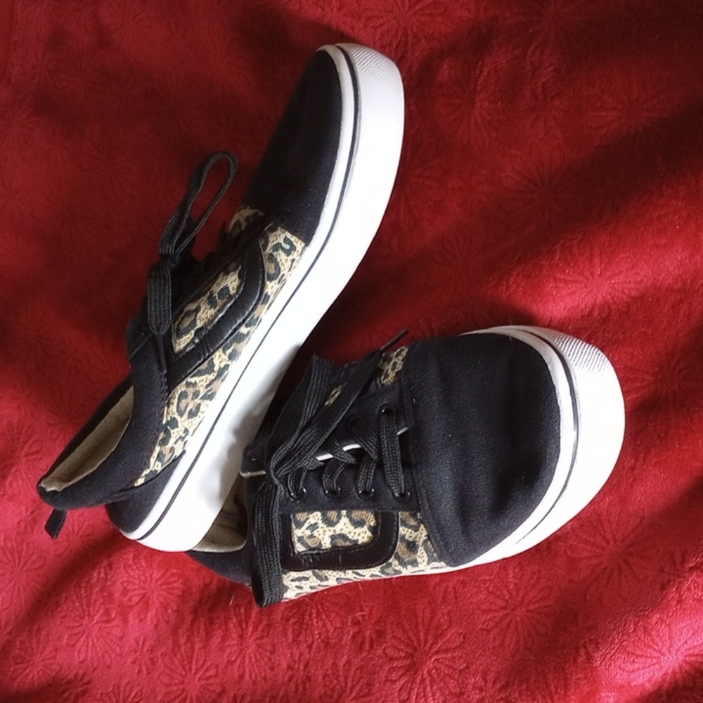 Canvas shoes. Size-7